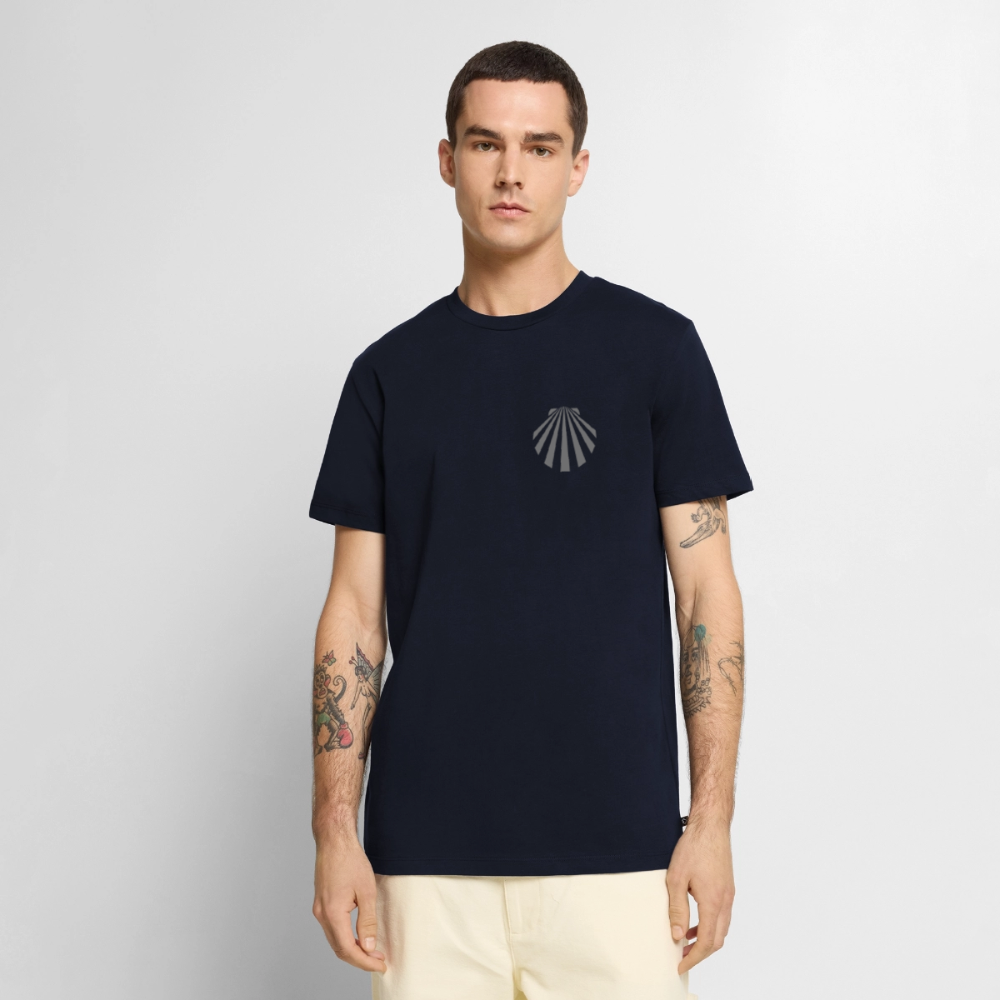 Männer Premium T-Shirt: Jakobsmuschel dark - Navy